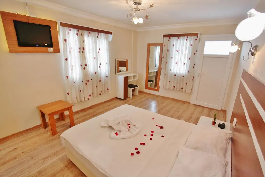 **  Can Hotel Bodrum Tyrkiet